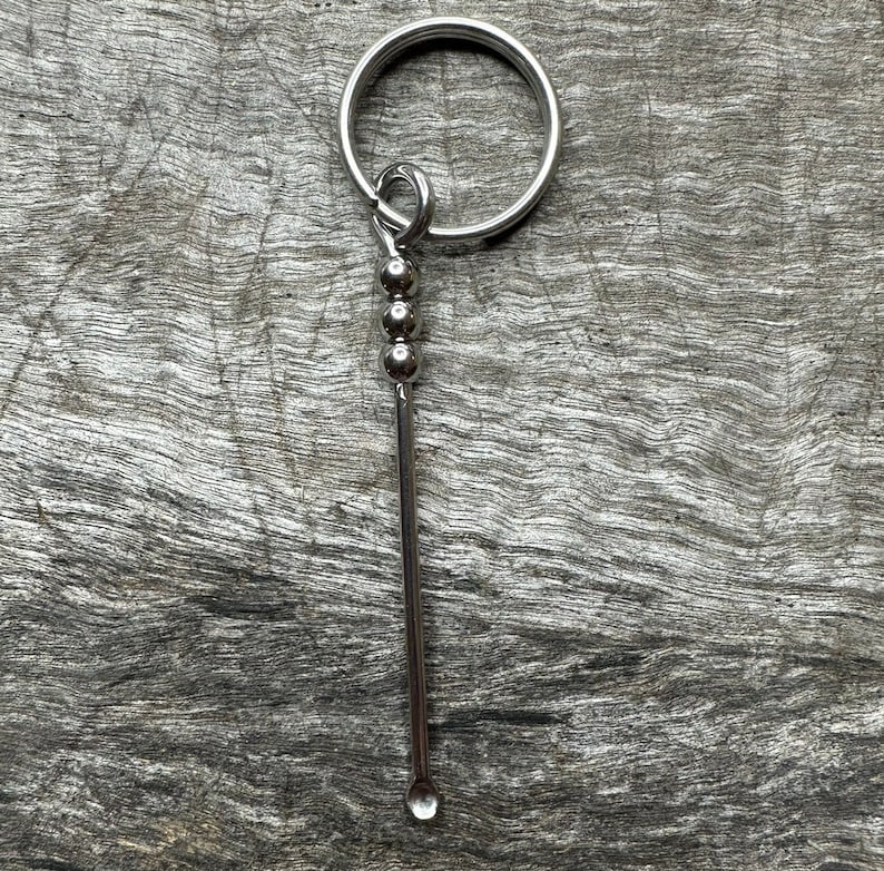 Skull keychain | stainless steel keychain | Craftsmen create artistic keychains | handmade keychain key holder | Mechanical carabiner hook
